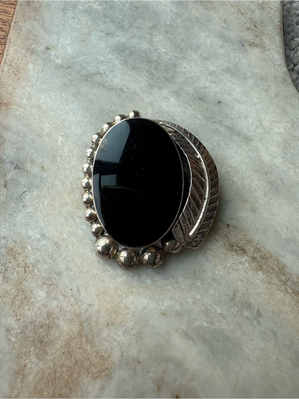 Vintage Calderon Atachi Mexico Sterling Silver Onyx Pin/Pendant with Leaf Accent